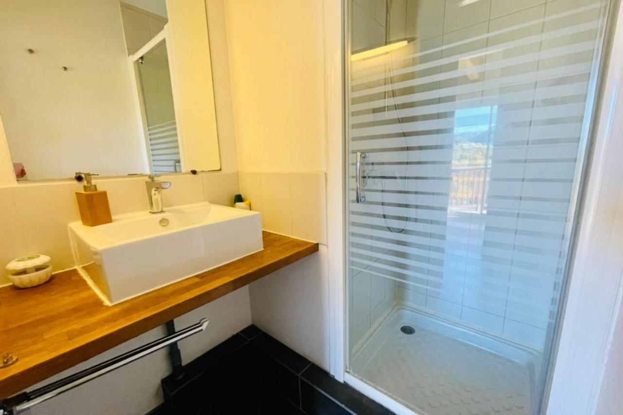 Large Chalet With Terrace And View In Briancon 아파트 외부 사진
